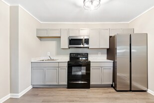 30 East E Street in Brunswick, MD - Building Photo