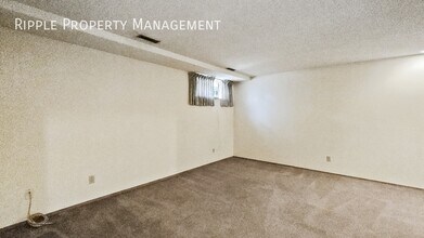 49 Range Gardens NW in Calgary, AB - Building Photo - Building Photo