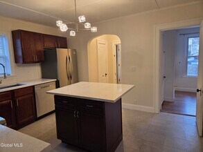 669 Pawling Ave in Troy, NY - Building Photo - Building Photo