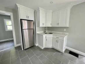 21 Washington Ave in Millbrook, NY - Building Photo - Building Photo