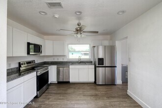 356 Vesta Cir in Melbourne, FL - Building Photo - Building Photo