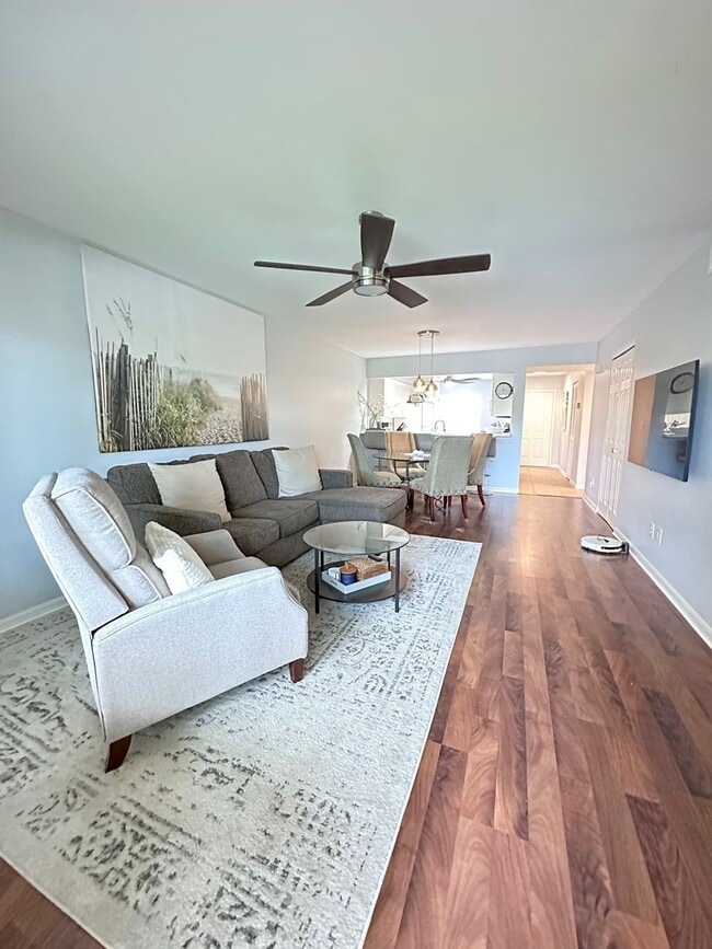 186 Pebble Shores Dr in Naples, FL - Building Photo - Building Photo