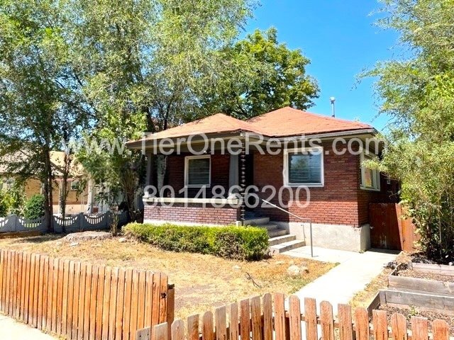 property at 471 Redondo Ave