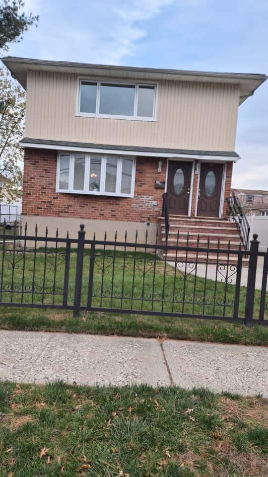 355 Lehrer Ave, Unit 2