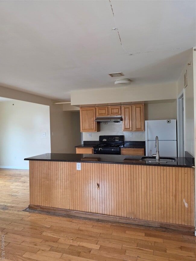 13 Lake St in Monroe, NY - Building Photo - Building Photo