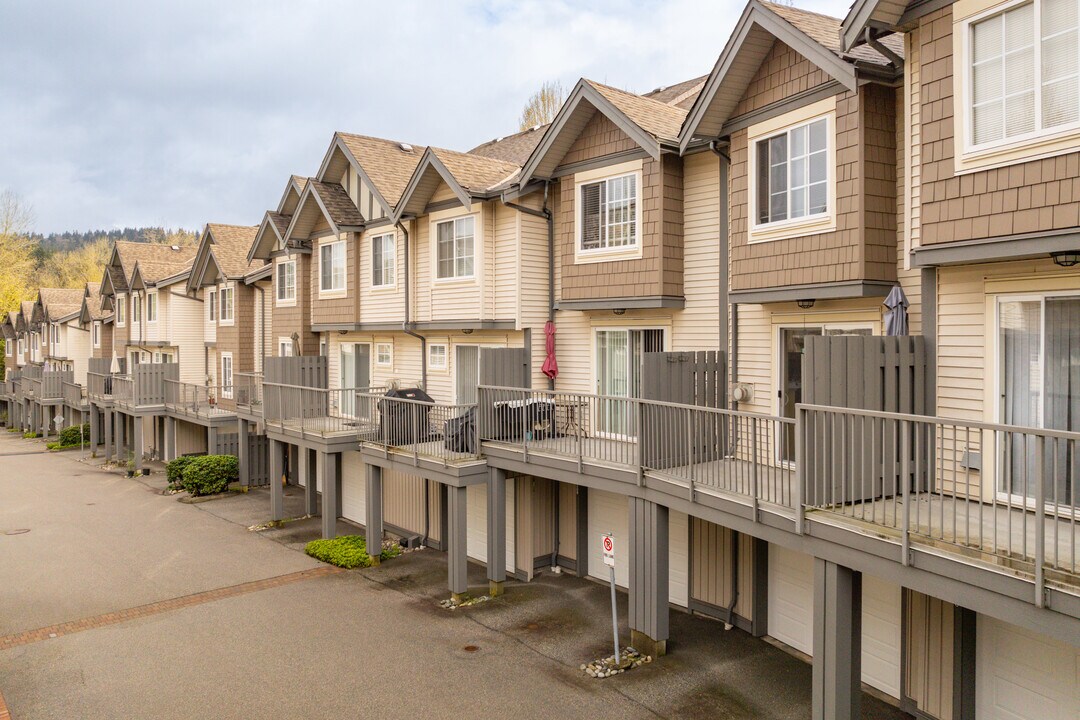 Stonebrook in Burnaby, BC - Building Photo