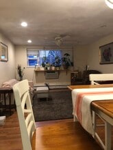 1105 Lexington St, Unit 001 in Waltham, MA - Building Photo - Building Photo