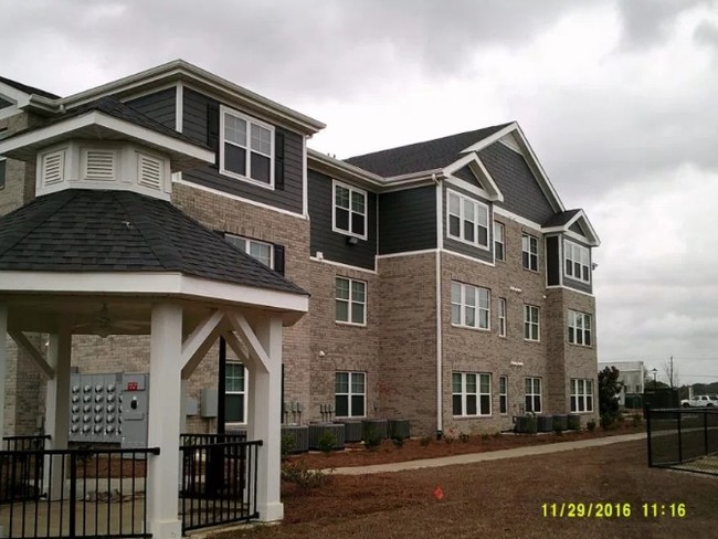 Crescent Villas in Florence, SC - Foto de edificio - Building Photo