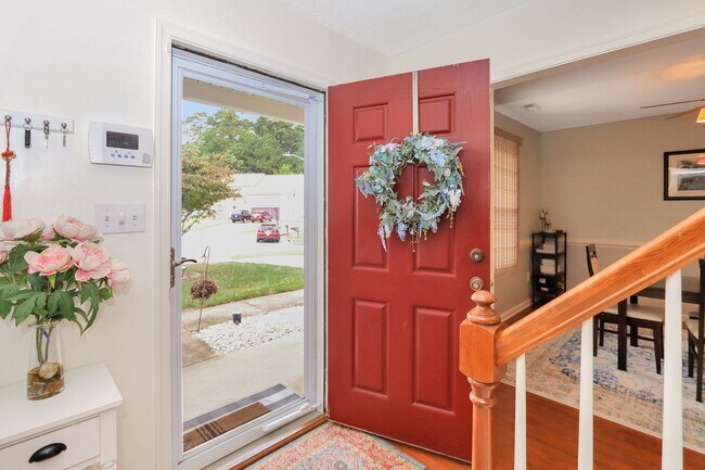 304 Charity Ln in Newport News, VA - Foto de edificio - Building Photo