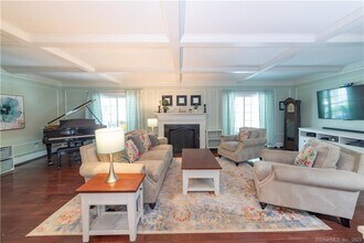 36 Old Johnson Ln in Middletown, CT - Building Photo - Building Photo