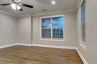 4915 Wycliffe Dr SW in Stone Mountain, GA - Building Photo - Building Photo