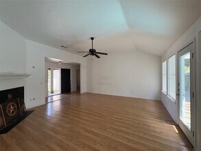 2304 Larston Ln in Cedar Park, TX - Building Photo - Building Photo