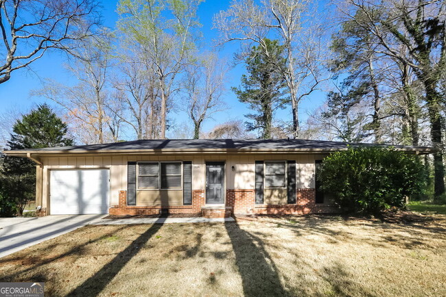 property at 3024 Kingston Ct