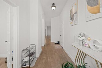 8508 White Rock Ln in Lantana, TX - Building Photo - Building Photo