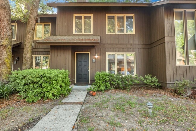 property at 59 Fiddlers Ct
