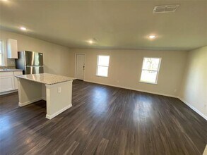 104 Holiday Dr in Gun Barrel City, TX - Building Photo - Building Photo