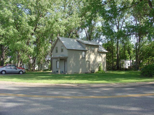 property at 595 1/2 Garden Ave