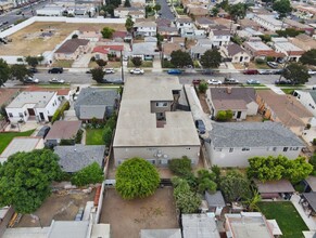 1734 W 105th St in Los Angeles, CA - Building Photo - Building Photo