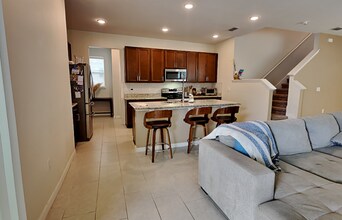 2321 Grasmere View Pkwy N in Kissimmee, FL - Building Photo - Building Photo