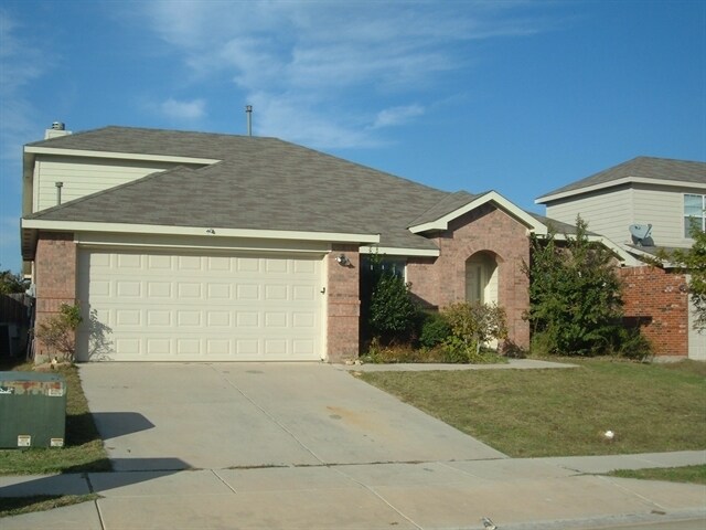 1409 Pheasant Run Trl in Fort Worth, TX - Building Photo