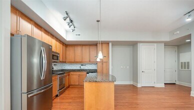 4620 Piedmont Row Dr in Charlotte, NC - Building Photo - Building Photo