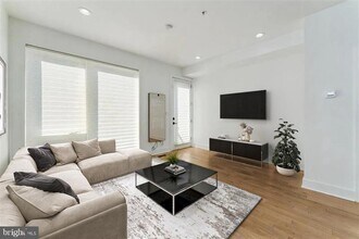3916 14th St NW-Unit -2 in Washington, DC - Building Photo - Building Photo