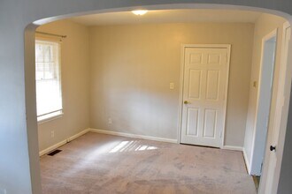 2774 Blount St in East Point, GA - Building Photo - Building Photo