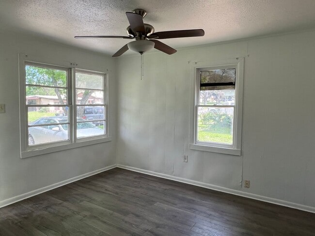 907 Carver Ave in Waco, TX - Building Photo - Building Photo