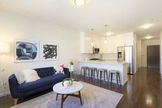 850 Newark Ave in Jersey City, NJ - Building Photo - Building Photo