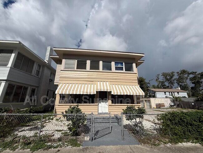 property at 1000 6th St N