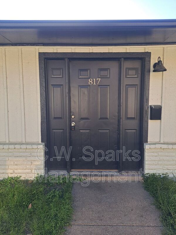 817 Bluebird Dr in Irving, TX - Building Photo - Building Photo