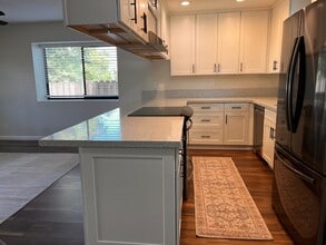 9190 Tiburon Cir in Atascadero, CA - Building Photo - Building Photo