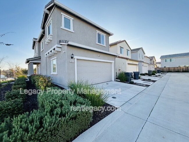 5312 Molino Cir in Roseville, CA - Building Photo - Building Photo
