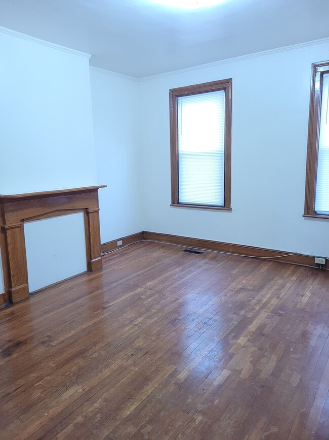 250 2nd St, Unit #1 in Albany, NY - Foto de edificio - Building Photo