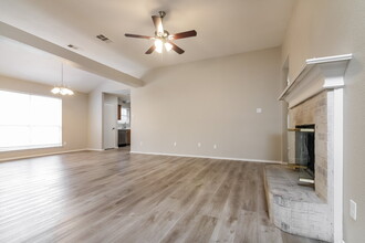 1310 Gray Dawn Dr in Midlothian, TX - Building Photo - Building Photo