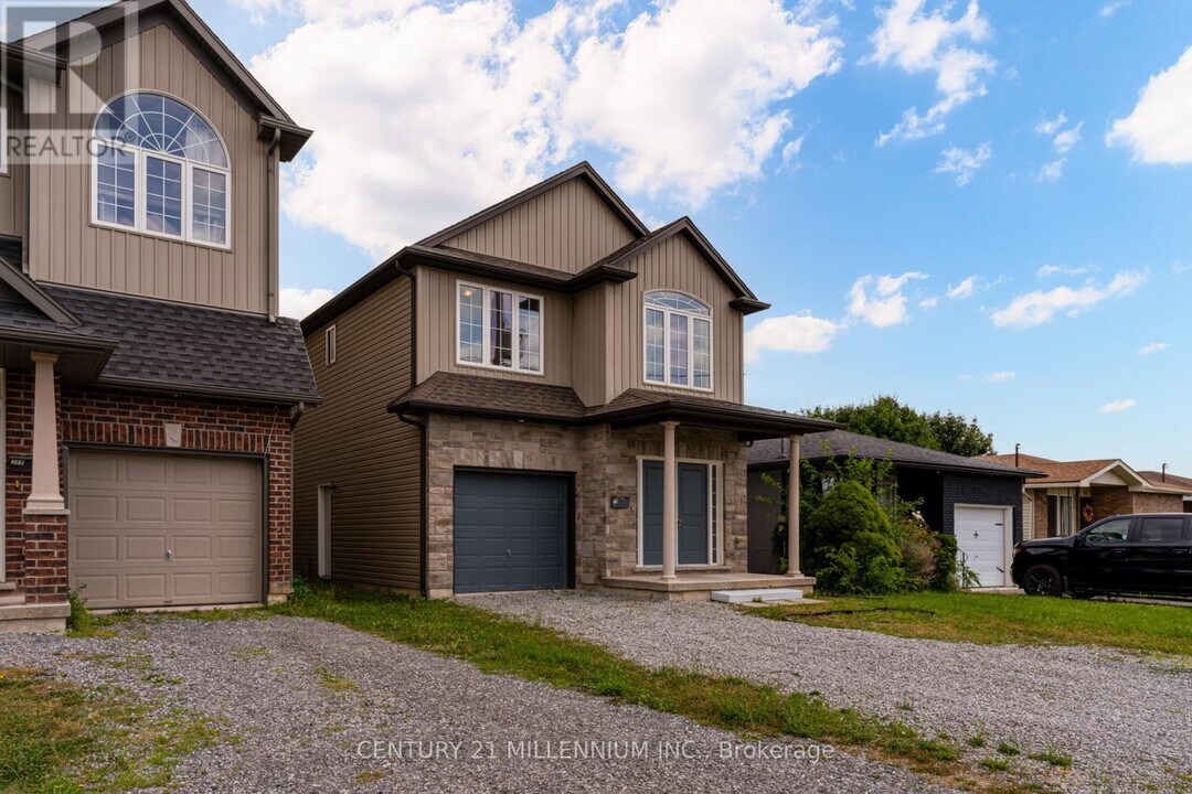 38 Kent St in St Catharines, ON - Building Photo