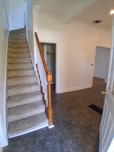 518 E Mitchell St in Marshall, MO - Building Photo - Building Photo