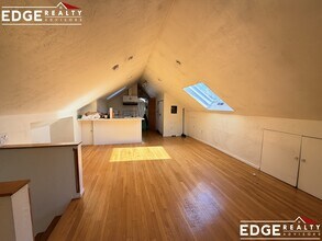 43 Hobart St, Unit 3 in Boston, MA - Foto de edificio - Building Photo