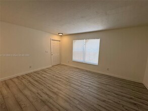 5967 NW 23rd St in Lauderhill, FL - Building Photo - Building Photo