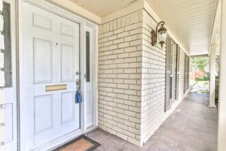 3839 Sun Valley Dr in Houston, TX - Foto de edificio - Building Photo