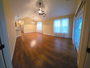 133 Ella Kinley Cir, Unit 401 in Myrtle Beach, SC - Foto de edificio - Building Photo