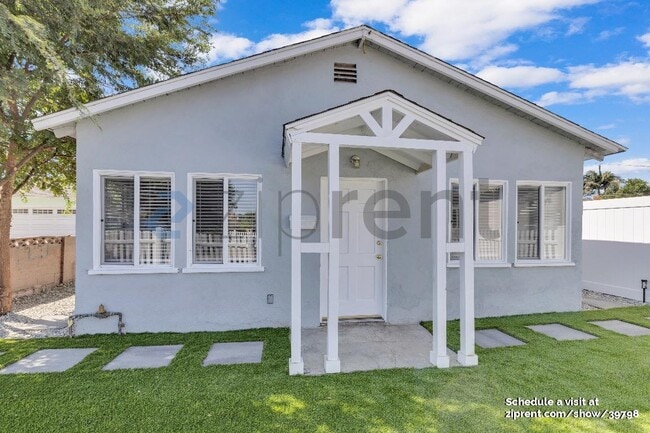 9320 Ives St in Bellflower, CA - Building Photo - Building Photo