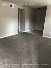 2301 S V St-Unit -APT 4 in Fort Smith, AR - Building Photo - Building Photo