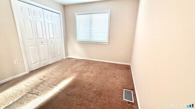 25 Farmington Meadow Dr in Farmington, CT - Building Photo - Building Photo