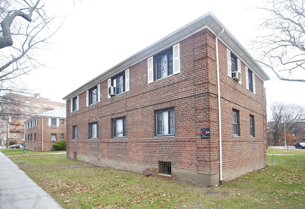 Clarendon Gardens in Brooklyn, NY - Building Photo