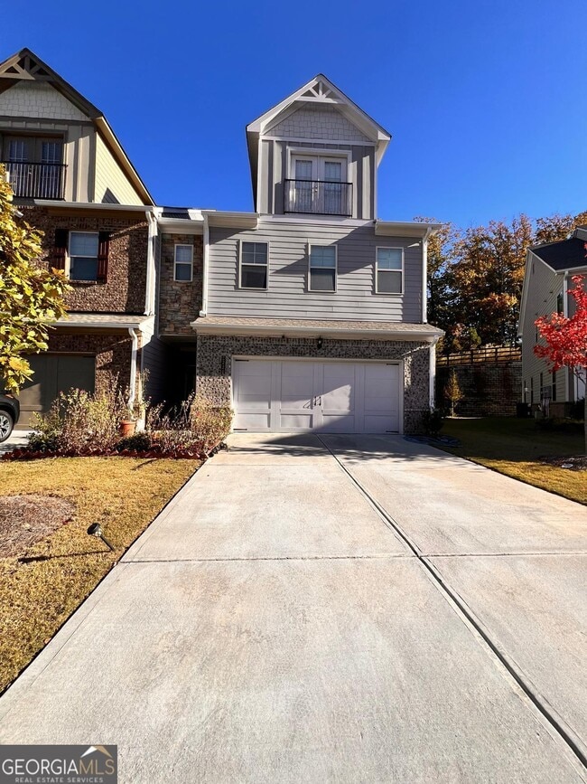 property at 2220 Manor Pointe Dr