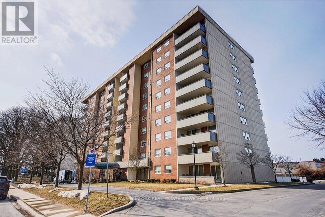 1425 Ghent Ave in Burlington, ON - Building Photo - Building Photo