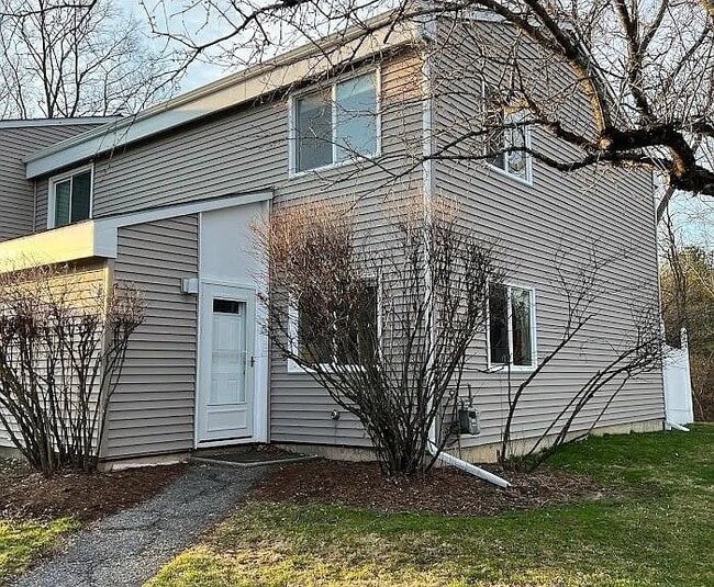 property at 1 Grandview Dr