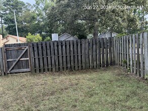 501 Hollyberry Ln in Fayetteville, NC - Building Photo - Building Photo