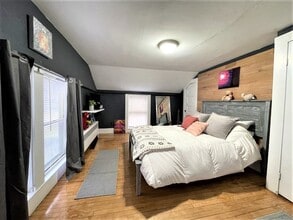 1000 Main St, Unit 2 in Wakefield, MA - Foto de edificio - Building Photo